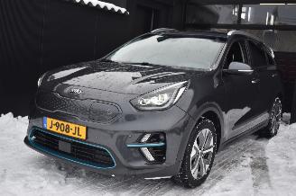 škoda osobní automobily Kia Niro 64Kwh Executiveline 204Pk 3Fase Soh 100% *Navi/Clima/Leder/Camera/Stoelverwarming 2020/8