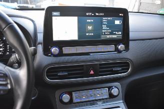 Hyundai Kona 64Kwh Comfort 204Pk 3Fase SOH 100% *Navi/Clima/Camera picture 11