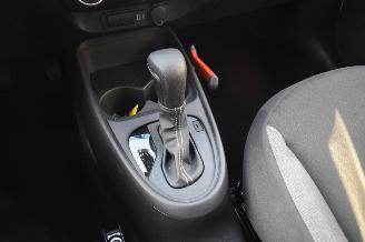 Toyota Aygo X 1.0 VVT-i S-CVT Play 72Pk *Airco/Camera picture 11