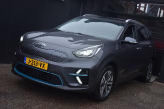 uszkodzony samochody osobowe Kia Niro 64Kwh Executiveline 204Pk 3FASE 100% Soh *Navi/Clima/Leder/Camera/Stoelverwarming 2020/11