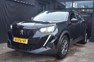 Damaged car Peugeot 2008 1.2 Puretech Active Pack 102Pk *Navi/Clima/Camera/Stoelverwarming 2022/2