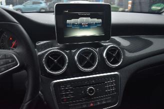 Mercedes Cla-klasse 200 D Ambition 136Pk *Navi/Clima picture 14
