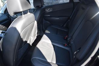 Hyundai Kona 64Kwh Premium 204Pk SOH 100% 3FASE *Navi/Clima/Camera/Leder picture 6