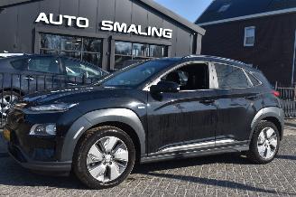 krockskadad bil auto Hyundai Kona 64Kwh Premium 204Pk SOH 100% 3FASE *Navi/Clima/Camera/Leder 2020/12