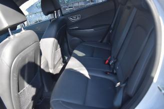 Hyundai Kona 64Kwh Premium 204Pk 3FASE *Navi/Clima/Leder/Camera/Stoelverwarming picture 6