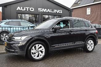 Unfallwagen Volkswagen Tiguan 1.5 Tsi Life Business 150Pk *Navi/Clima/Camera/Stoelverwarming 2023/2