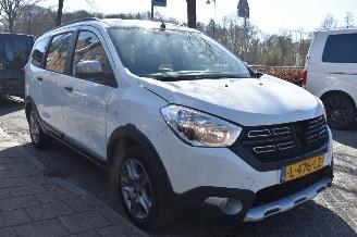 Dacia Lodgy 1.3 Tce Stepway 7 persoons 131Pk *Airco/Navi picture 2