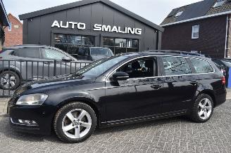 krockskadad bil auto Volkswagen Passat 1.6 Tdi Bluemotion Executive 140Pk *Airco/Navi 2014/2