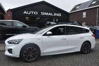 skadebil auto Ford Focus 1.0 Ecoboost ST Line Hybrid X Business 155Pk *Navi/Clima/Camera/Panorama/Stoelverwarming 2021/10