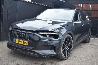 Schadeauto Audi E-tron 55 Quattro 95Kwh Advanced 3Fase 91% SOH 408Pk *Navi/Clima/Camera/Leder 2019/6