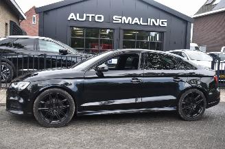 Damaged car Audi A3 2.0 Limousine Tdi Sport S Line 150Pk *Navi/Clima/Stoelverwarming/Schuifdak 2017/11