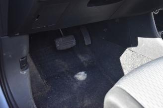 Mitsubishi Outlander 2.0 Intense+ 150Pk 2WD 7 personen *Navi/Clima/Camera picture 17