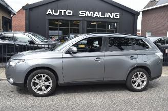 Avarii autoturisme Mitsubishi Outlander 2.0 Intense+ 150Pk 2WD 7 personen *Navi/Clima/Camera 2024/1