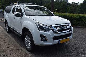 Isuzu D-Max 1.9D Extended 4WD Cab LS 163Pk *Clima/Camera picture 2