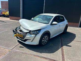 skadebil auto Peugeot e-208 50Kwh EV Allure 136Pk *Navi/Clima 2020/7