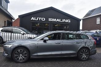 uszkodzony samochody osobowe Volvo V-60 2.0 T6 Twin Engine AWD R-Design 253Pk *Navi/Clima/Camera/Leder/Stoelverwarming 2020/5