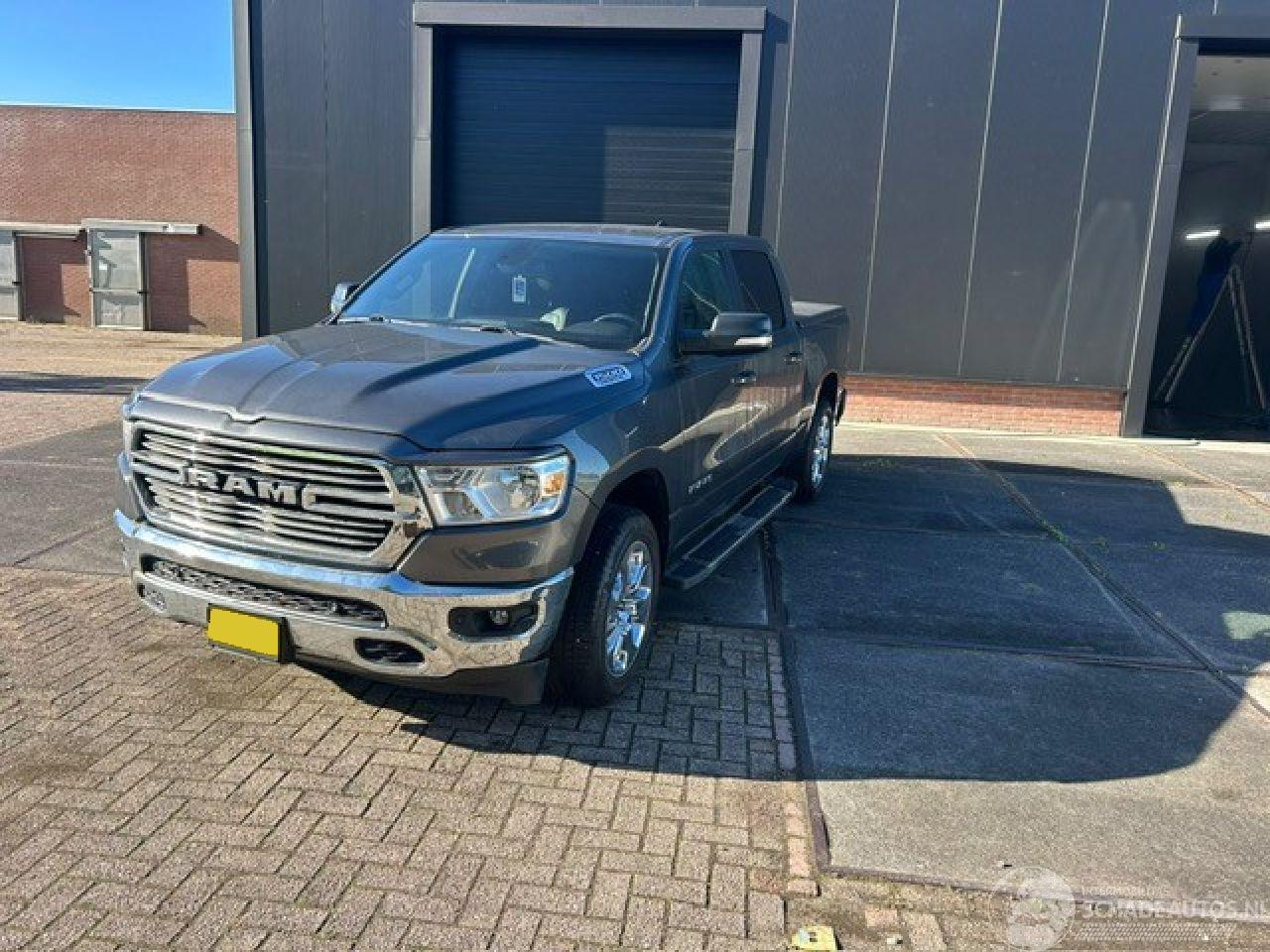 Dodge Ram 1500 5.7 V8 4X4 401Pk Crew Cab Big Horn *Navi/Airco/Leder/Stoelverwarming