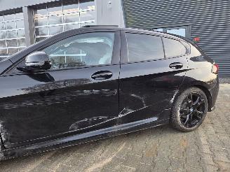 BMW 1-serie M-SPORT /AUTOM / PANO / HEAD UPP picture 6