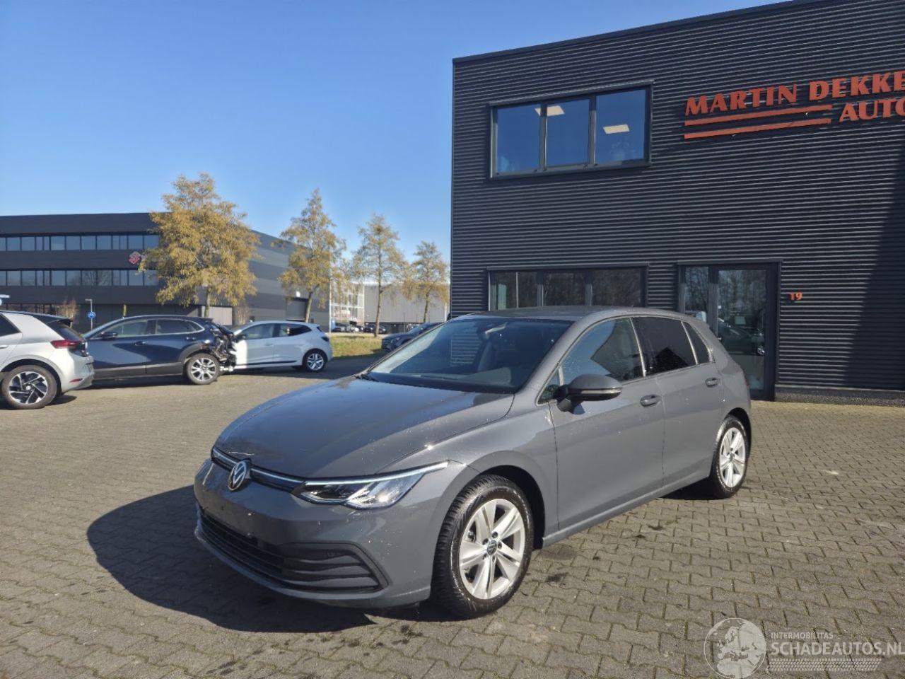 Volkswagen Golf 81KW STYLE / NAVI / CAMERA /STOEVERW / 7800 KM