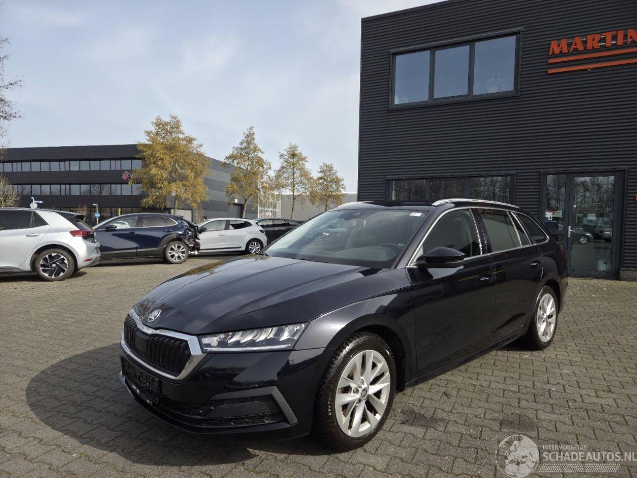 Skoda Octavia 1.5 TSi 110kw / CAMERA / NAVI