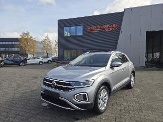 skadebil auto Volkswagen T-Roc STYLE / PANO / DIG COCKPIT / NAVI CAMERA  / STOELMASSAGE 2022/10