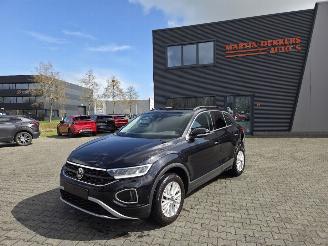 Schadeauto Volkswagen T-Roc 81KW / DIG COCKPIT / CAMERA / NAVI / STOELVERW 2023/9