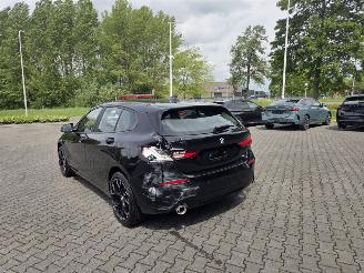 BMW 1-serie 1.8i Benz  / LED / STUUR & STOELVERW picture 4