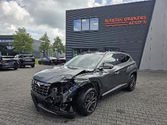 damaged passenger cars Hyundai Tucson 100kw HYBR-DIESEL / LEER / PANO / AUTOM / 49 DKM 2021/2