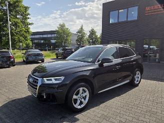 krockskadad bil auto Audi Q5 2.0 TDi 140KW QUATRO  S-LINE / PANO / LEER 2018/2
