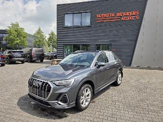 Damaged car Audi Q3 1.5 P-HEV / S-LINE 2022/1