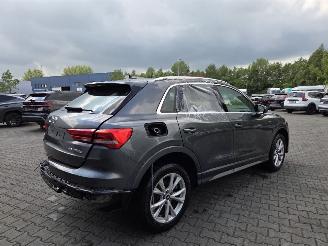 Audi Q3 1.5 P-HEV / S-LINE picture 14