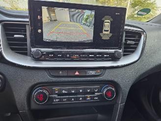 Kia Ceed PLUG-IN  HYBRIDE / AUTOMAAT / 34 DKM picture 17