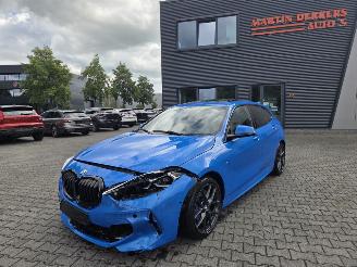 damaged passenger cars BMW 1-serie 118i  M-SPORTPAKKET / PANO / SPORTSTOELEN 2021/4