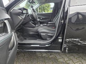 Peugeot 2008 96kw / NAVI / CAMERA / 51 DKM picture 9