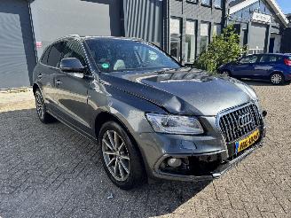 krockskadad bil auto Audi Q5 2.0 TFSi Quattro Sport Edition /automaat/pano/camera/clima/navi 2015/11