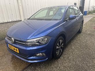 damaged passenger cars Volkswagen Polo 1.6 TDI Highline/automaat/airco 2020/7