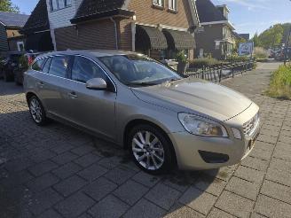 Volvo V-60 1.6 T3 Momentum picture 3