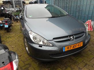 Peugeot 307 Benzine 2.0 Cabrio picture 1