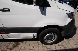 Mercedes Sprinter L2H2 RWD picture 8
