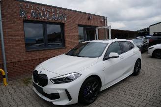 Gebrauchtwagen PKW BMW 1-serie 120 D M-SPORT X-DRIVE ALCANTARA AUTOMAAT PANORAMADAK LED 2023/3