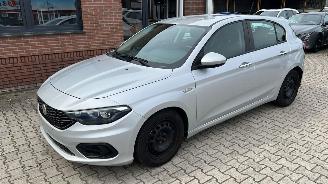 Unfallwagen Fiat Tipo  2017/3