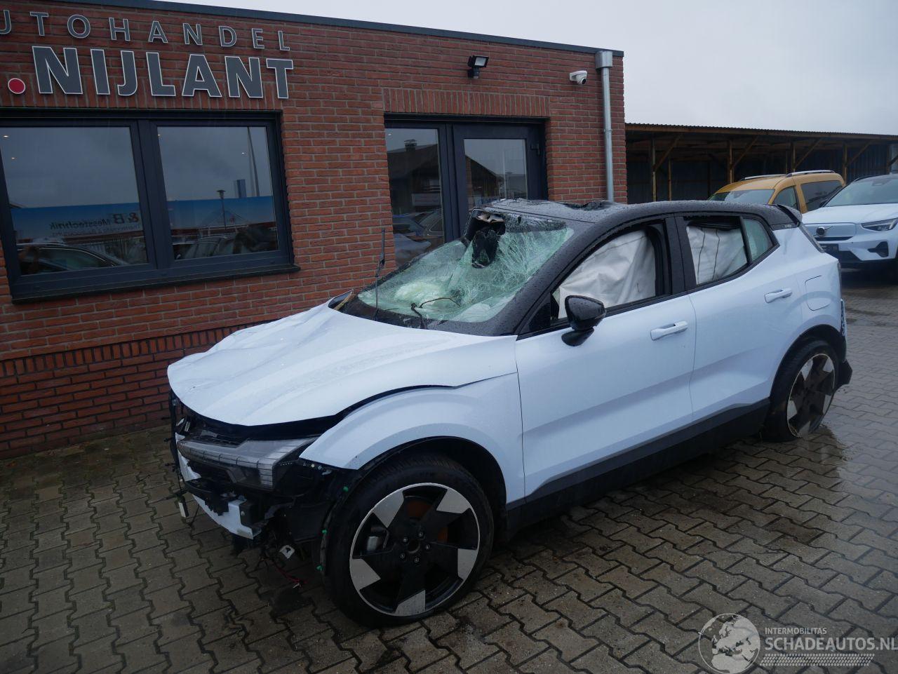 Volvo EX30 ULTRA 2WD PURE ELECTRIC