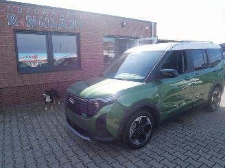 Damaged car Ford Tourneo Courier ACTIVE AUTOMAAT 2024/6