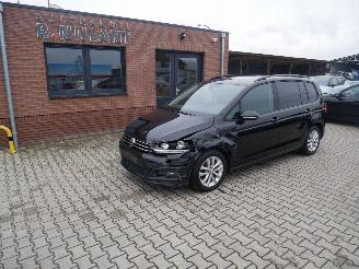 skadebil auto Volkswagen Touran 2.0 TDI 7 PERSOONS ALCANTARA 2019/2