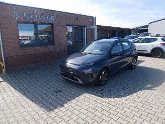 Vaurioauto  passenger cars Hyundai Bayon 48V 2023/10