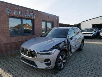Vaurioauto  passenger cars Volvo Xc-60 Plus Bright Recharge Plug-In Hybrid AWD 2023/1
