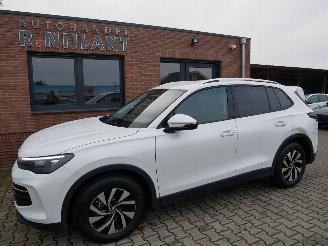 Schadeauto Volkswagen Tiguan LIFE DSQ LED 2025/2
