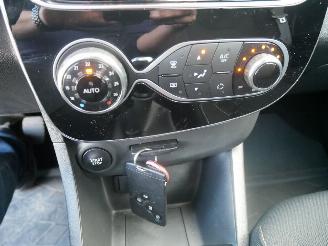 Renault Clio LIMITED picture 15