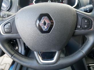 Renault Clio LIMITED picture 16