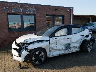 krockskadad bil auto Volvo EX30  2024/10